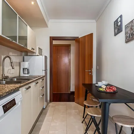 Maderia Emotions I, By Op フンシャル