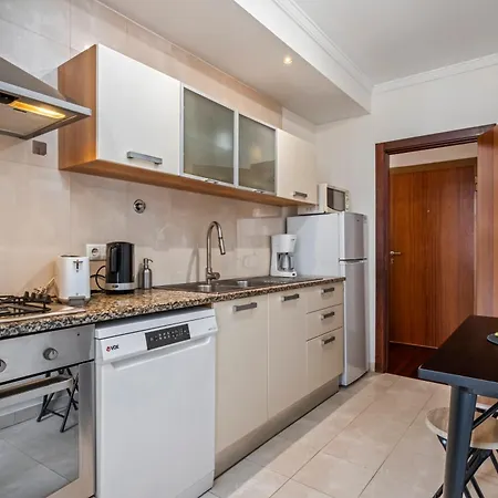 Maderia Emotions I, By Op Lejlighed *