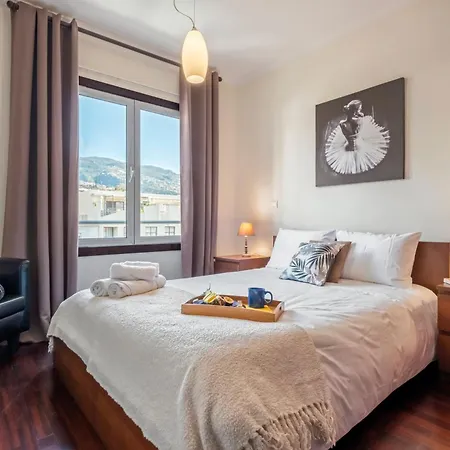Maderia Emotions I, By Op Appartement